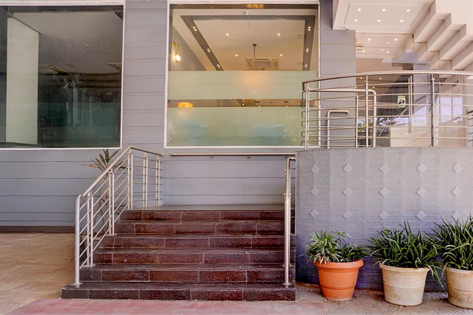 Super Townhouse Bombay Exhibition Centre Goregaon Екстериор снимка